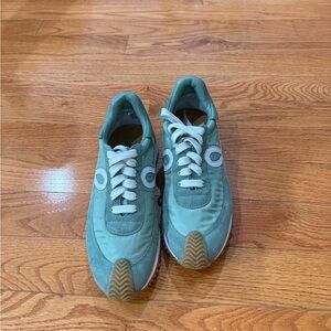 Loewe  Sneakers light green!